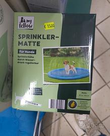 Piscina per cani com getti d acqua nuova