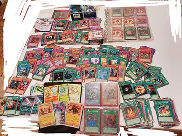 yugioh  carte collezionismo  + Pokemon  foil 