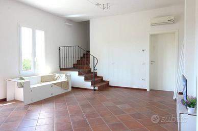 Villa di 150 m² con 4 locali e box auto a Anzola d