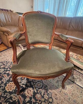coppia di poltroncine in legno stile classico