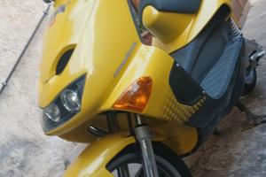 scooter aprilia sr 50 come nuovo