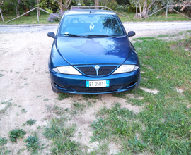 Lancia Y elefantino blu