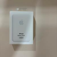 Apple MagSafe Battery Pack per iphone.