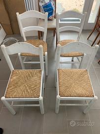 Sedie in legno bianco