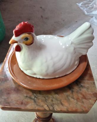 Gallina pasquale in ceramica 