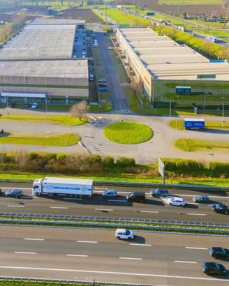 Immobile di 400 m² con 4 locali a Castenedolo
