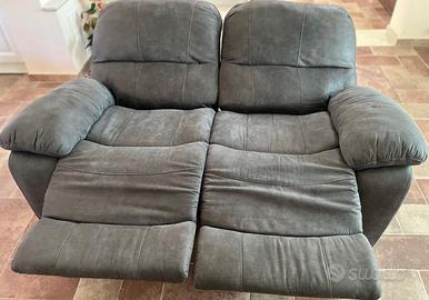 Divano con pedane elettriche