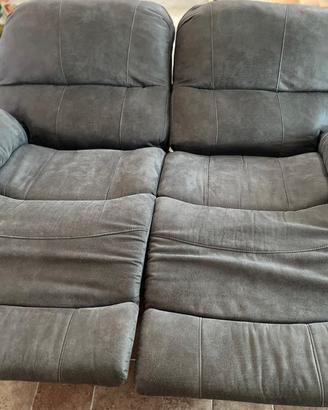 Divano con pedane elettriche