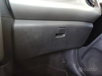 Cassetto portaoggetti PEUGEOT 108 del 2016