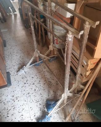 CAVALLETTI IN FERRO