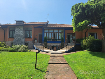 Villa singola con giardino