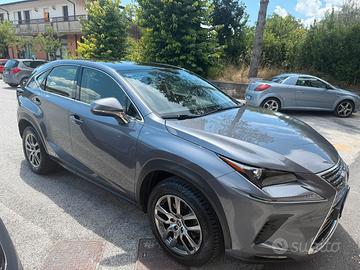 Lexus NX 300h+