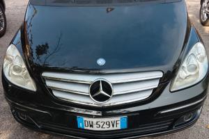 Mercedes Benz B 180