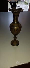 vaso in ottone vintage 