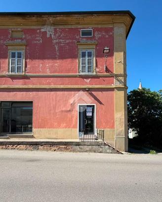 NEGOZIO A CAORSO