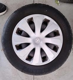 Cerchi gomme 165/65/14 e copricerchi Peugeot 108