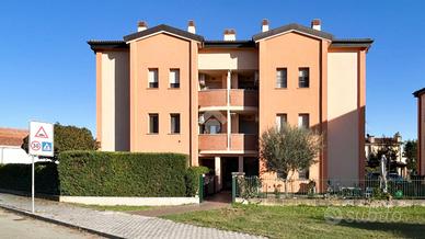 3 LOCALI A MOLINELLA
