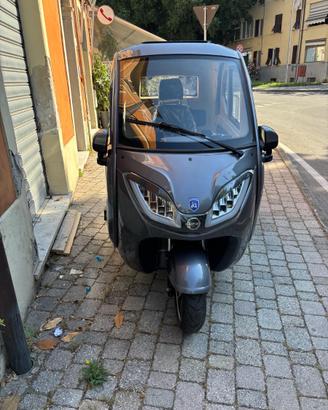 Triciclo elettrico
