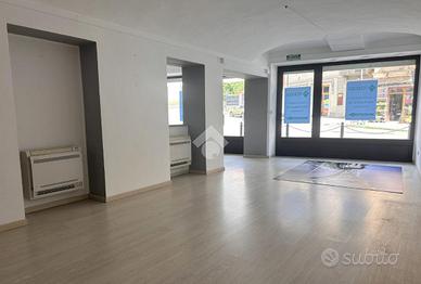 3 LOCALI A BUSSOLENO