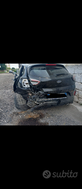 2 Ford Puma incidentate