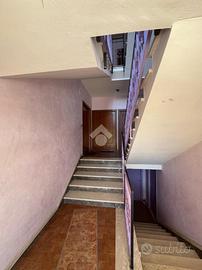 MONOLOCALE A MINTURNO