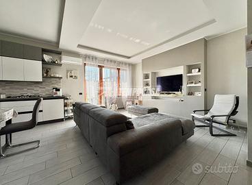 Splendido appartamento in bifamiliare con spazio e