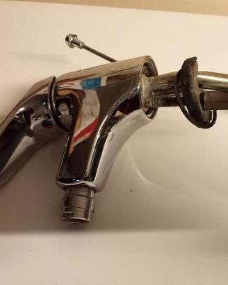 Miscelatore per bidet