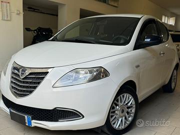 Lancia ypsilon diesel 2015