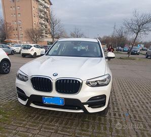 BMW X3 sDrive18d Mild Hybrid – 10/2021 – 30600 km
