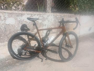 Bicicletta Gravel Open Up 