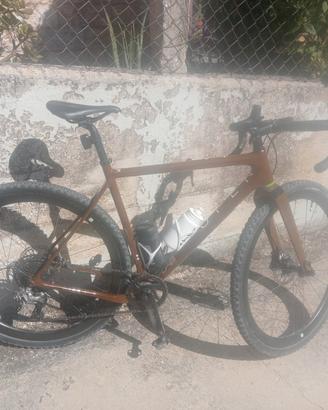 Bicicletta Gravel Open Up 