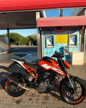 KTM duke 125