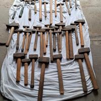 Attrezzi vari vecchi