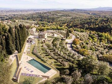 Rustico / Casale di 1600 m² con box auto a Monte S