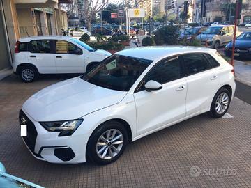 Audi A3 SPB 30 TDI Business Advanced