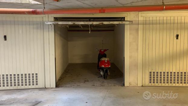 Garage box per auto o moto