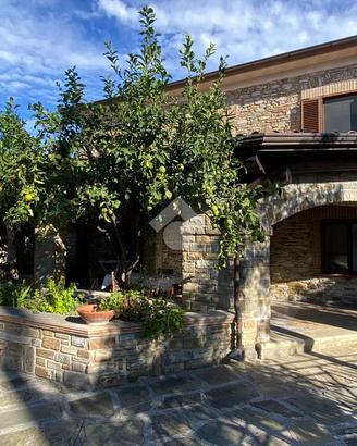 2 LOCALI A CASTELLABATE