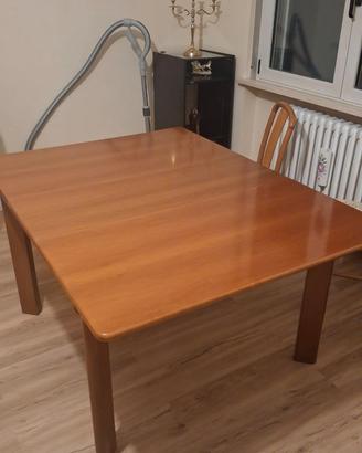 Tavolo in legno
