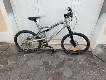 bicicletta mountain bike rockrider.