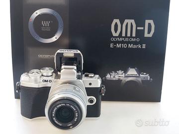 OLYMPUS OM-D E-M10 MARK III+14-42