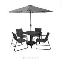 Tavoli, sedie, ombrelloni da esterno