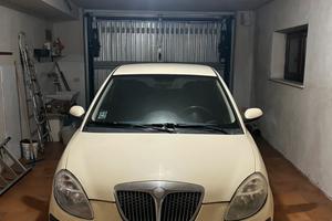 Lancia Ypsilon 1.4 Metano