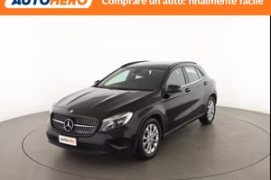 MERCEDES-BENZ GLA 180 DT33782