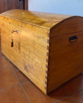 Baule legno a cupola