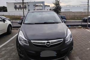 Auto Opel corsa D . Per informazioni contattatemi