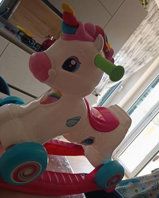 Unicorno baby clementoni