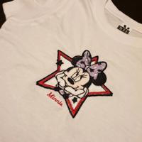 maglietta con ricami 