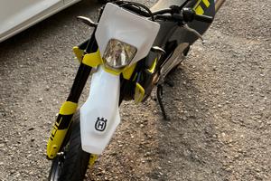 Husqvarna 701 Supermoto 2023