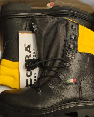 stivaletti antitaglio cofra 43