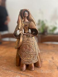 Bambola bronzo sarda in ceramica degli anni '50
